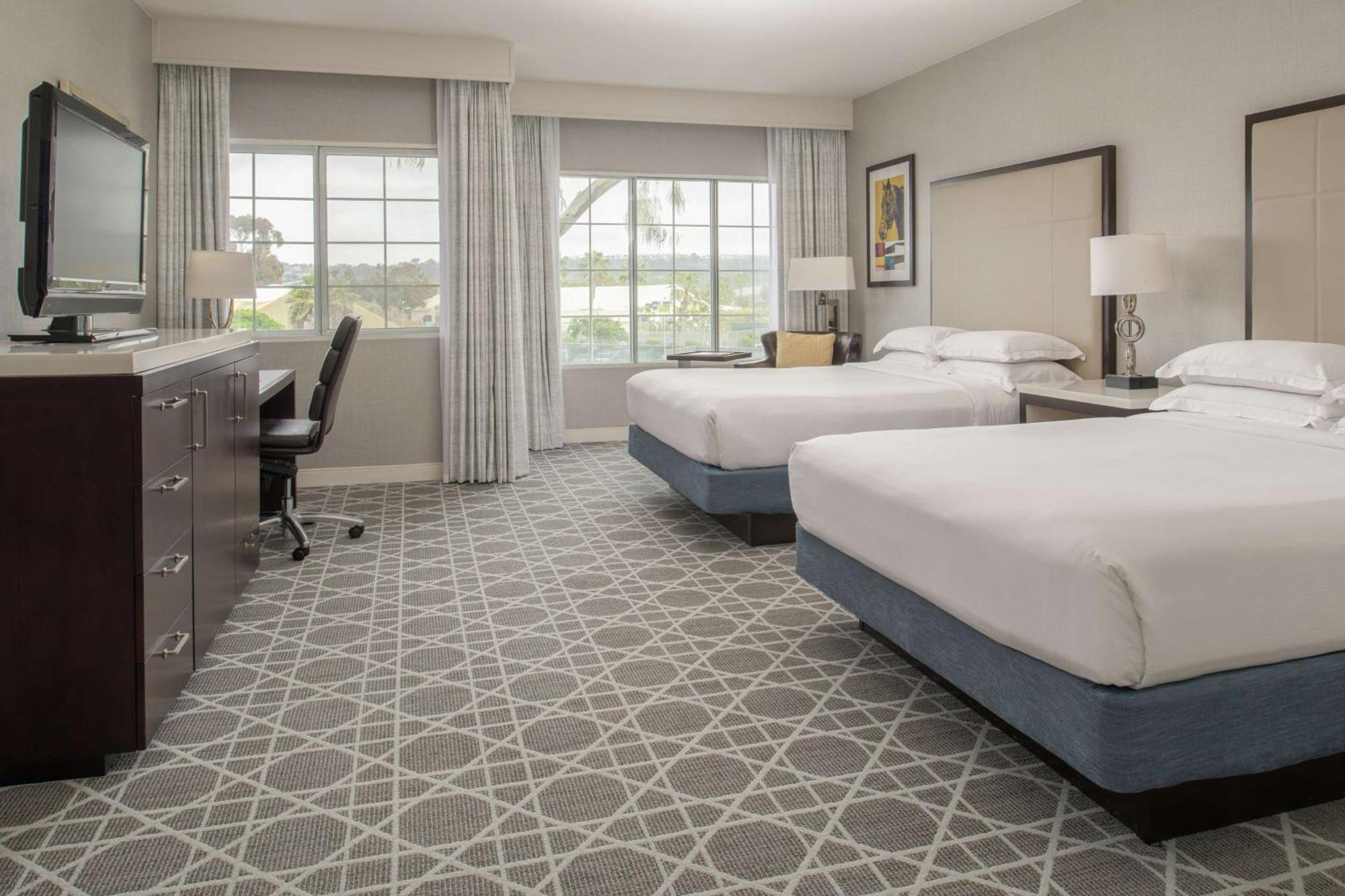 Hilton San Diego/Del Mar Экстерьер фото