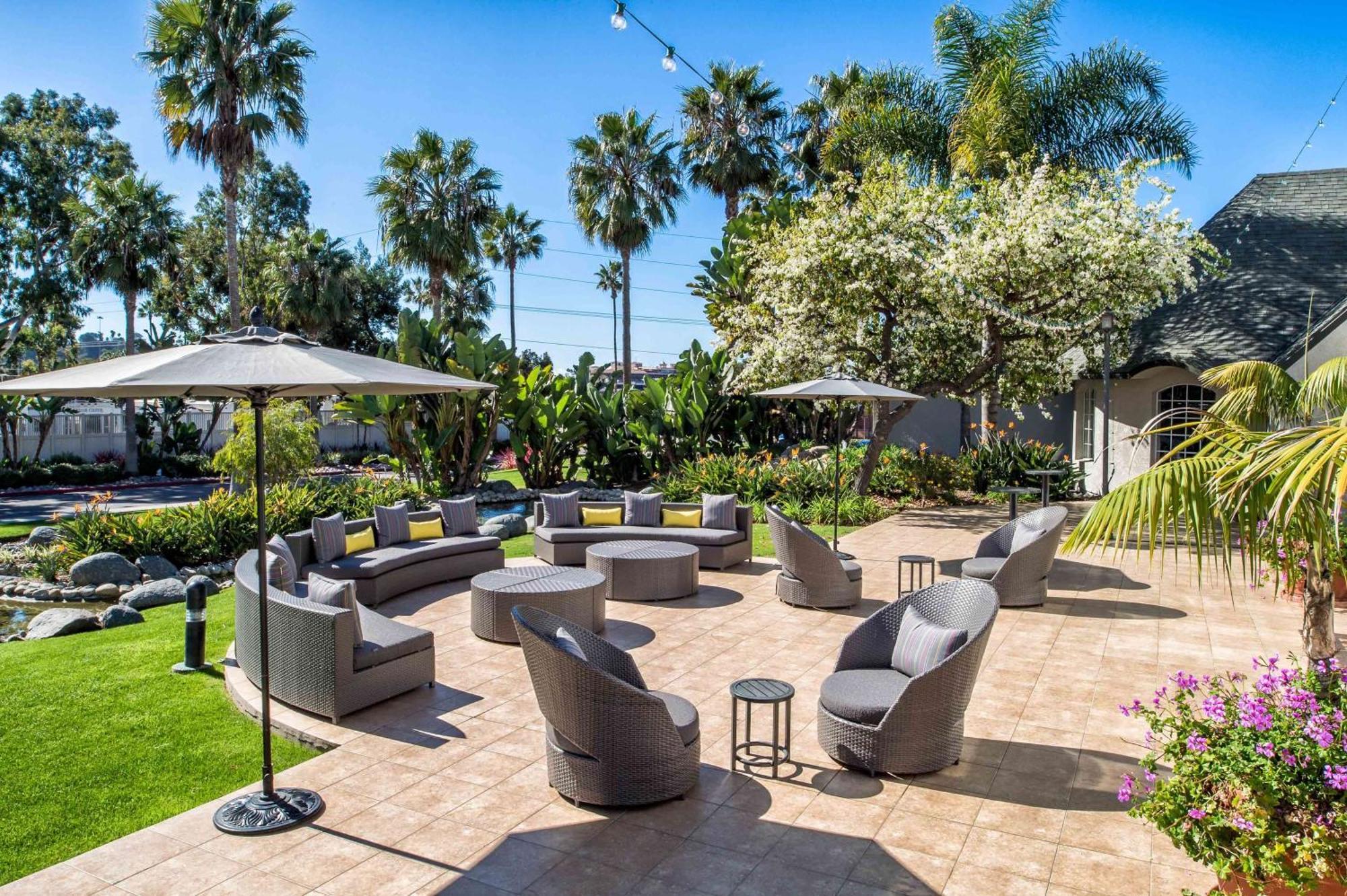 Hilton San Diego/Del Mar Экстерьер фото